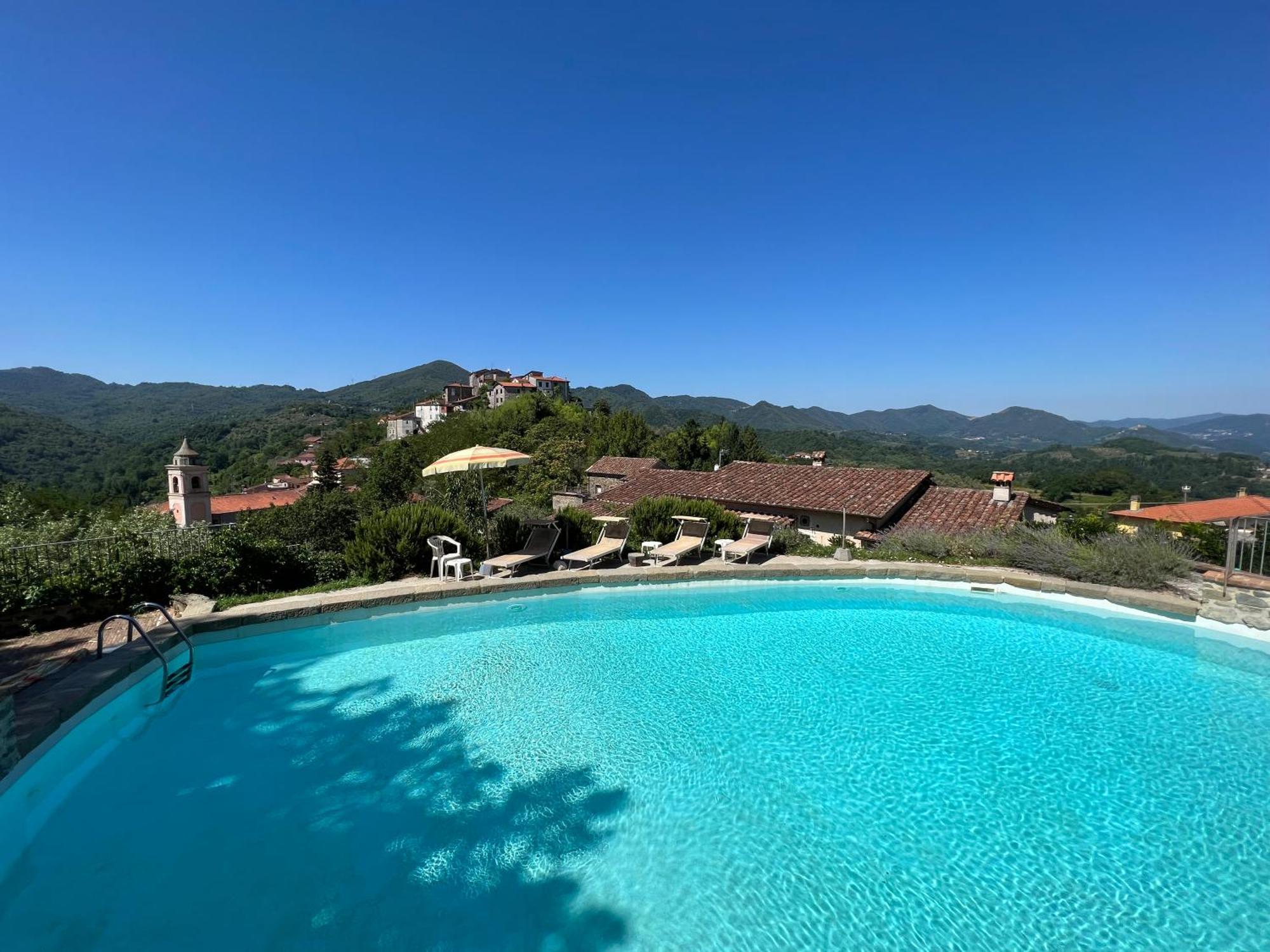 Podere Beatrice 20 Pax By Villasretreats Bardine di San Terenzo Luaran gambar